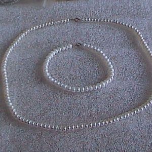 10k Yellow Gold Pearl Necklace/Bracelet Set